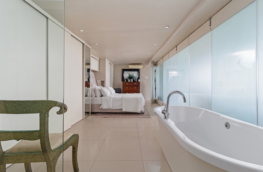 4 Bedroom Property for Sale in Clifton Western Cape